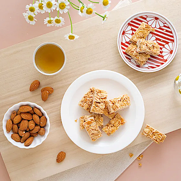 BooTien Almond Chunks