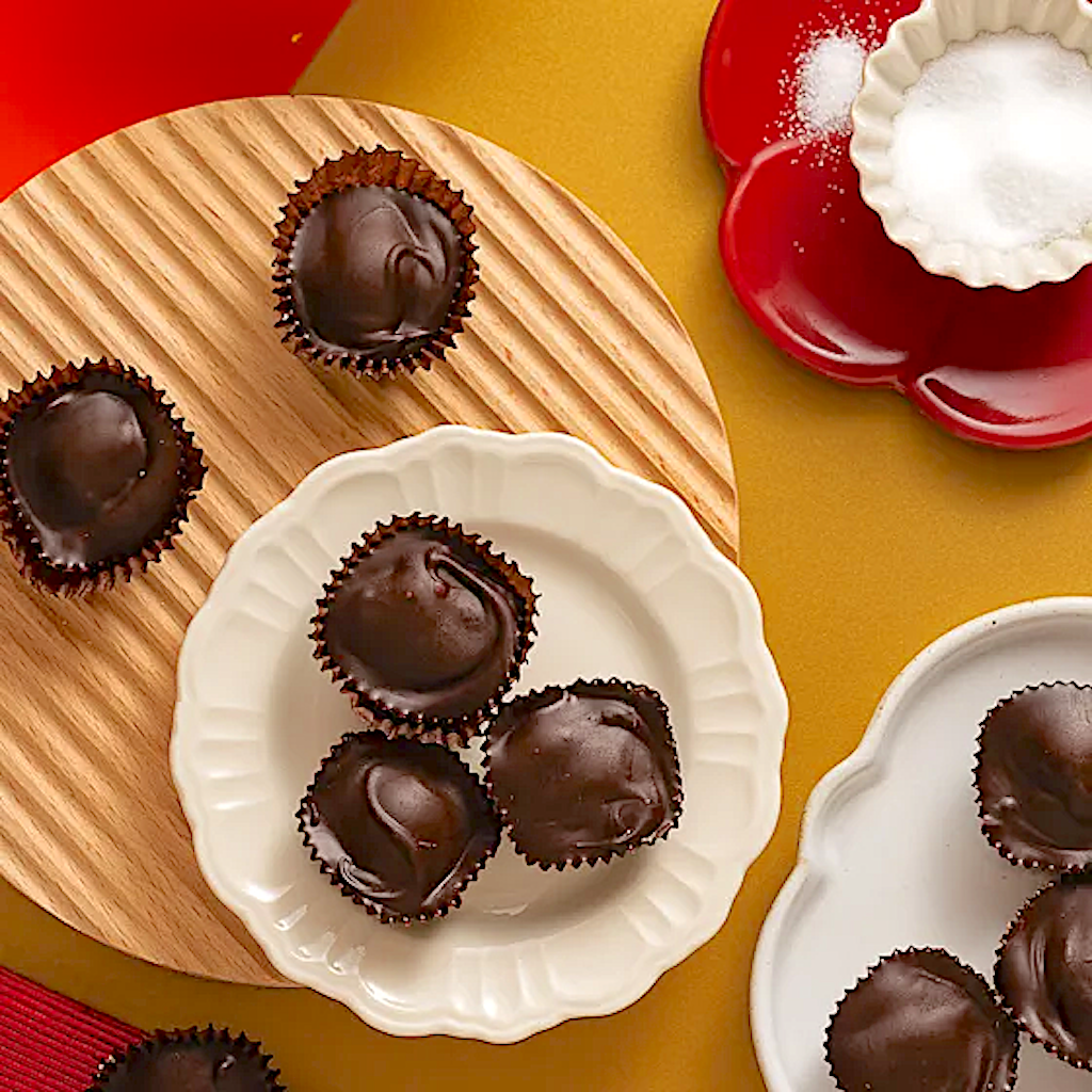 Leezen 72% Dark Chocolate Covered Macadamia Nuts with Sea Salt