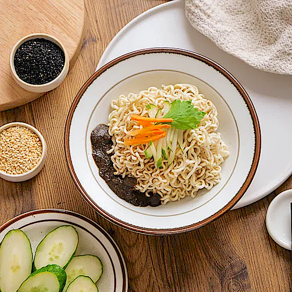 Leezen Dry Noodles with Sesame Sauce