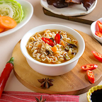 Leezen Hot & Sour Instant Noodles